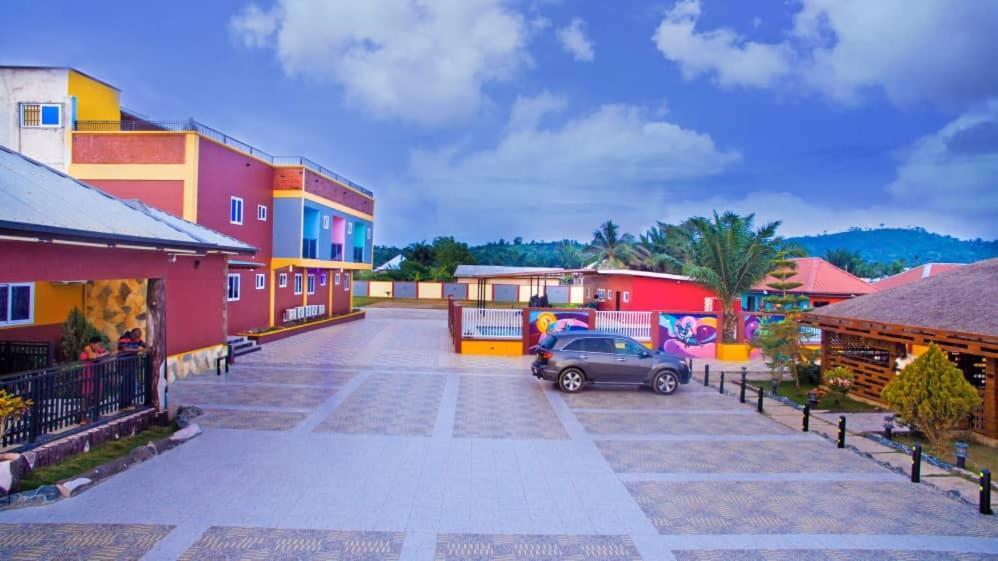 Kikis Court Resort Hohoe Exterior foto