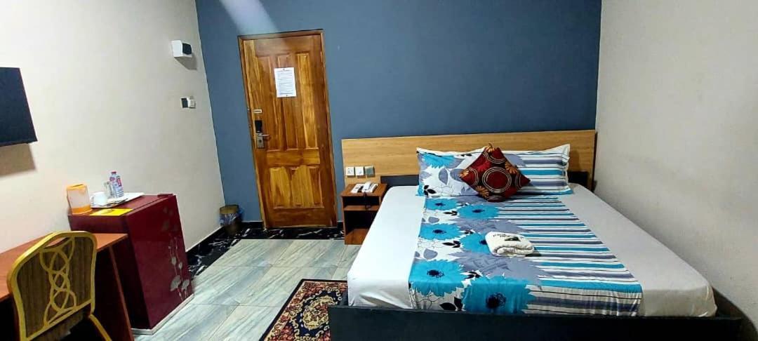 Kikis Court Resort Hohoe Exterior foto